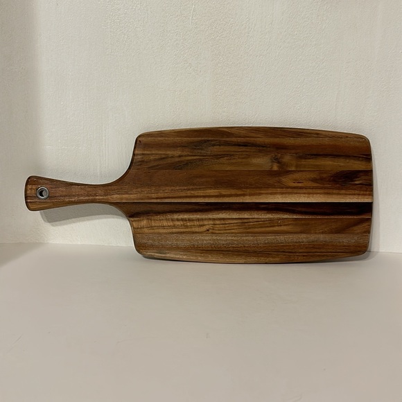 Resin black and gold design cutting board with handle - Picture 2 of 9